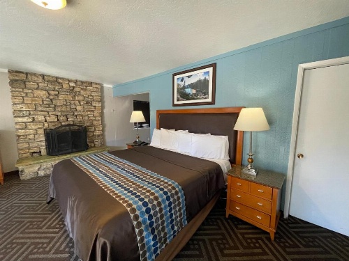 Tahoe Hacienda Inn image 39